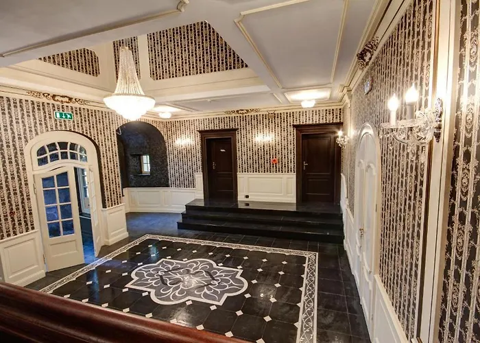 Palac Szálloda Brzezina